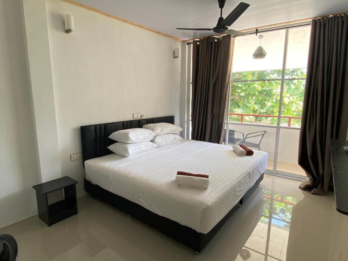 Dacha Thoddoo White Sand Exterior foto