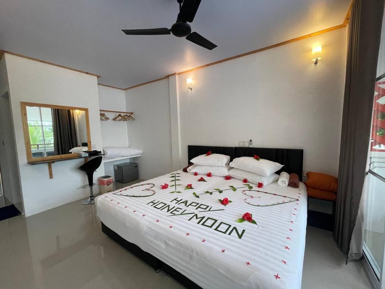 Dacha Thoddoo White Sand Exterior foto