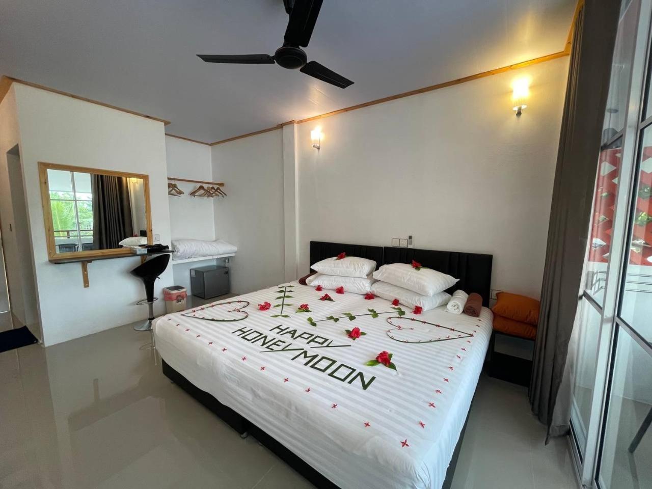 Dacha Thoddoo White Sand Exterior foto
